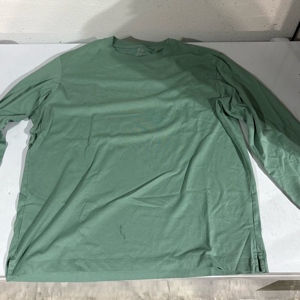 Uniqlo Long Sleeve Size Large